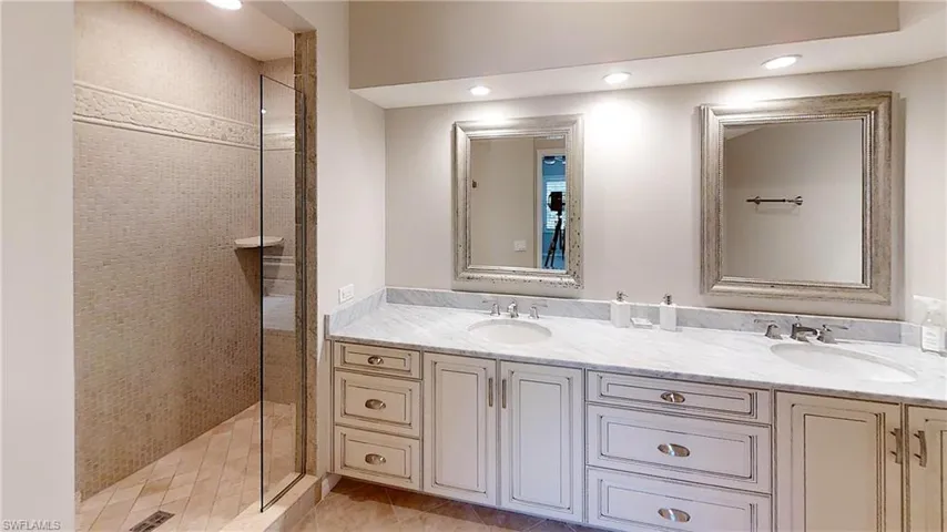 6805 Satinleaf Rd S # 201, Naples Fl 34109