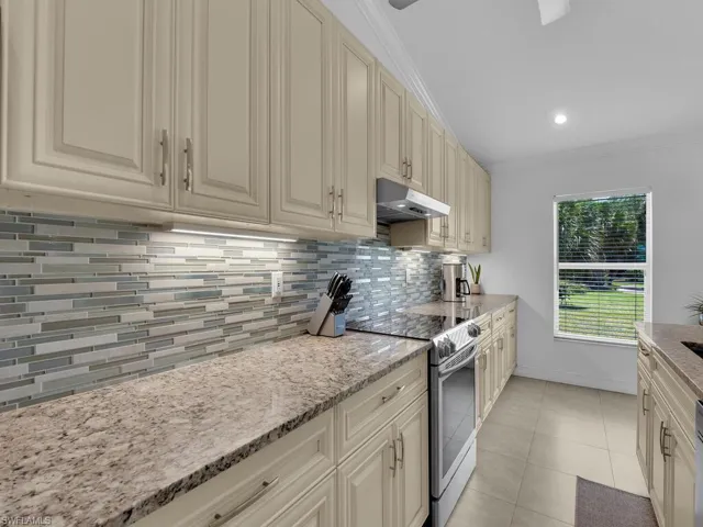 290  Shady Hollow W BLVD, Naples, FL 34120