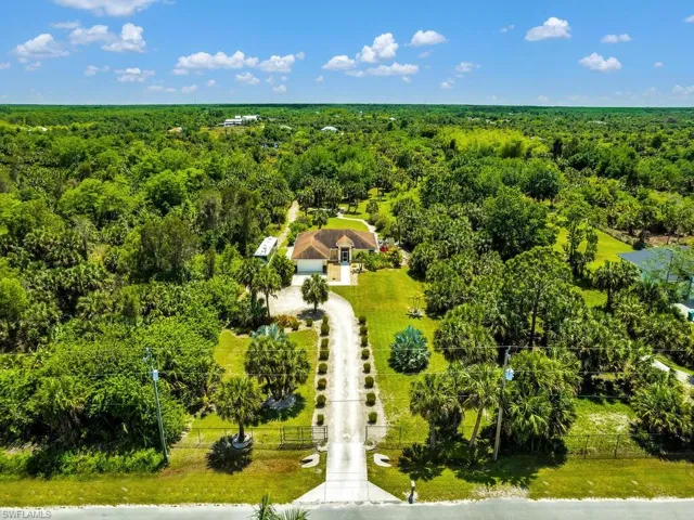 290  Shady Hollow W BLVD, Naples, FL 34120