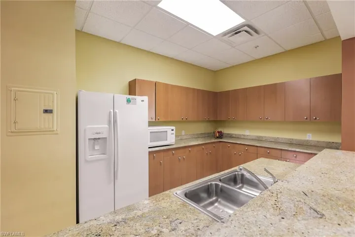 Clubhouse Kitchen for Large Events.