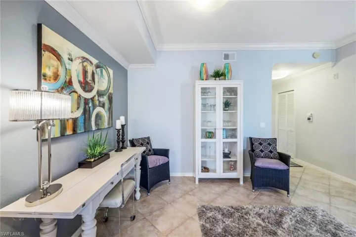 Den, Dining Area, Office. Your choice.