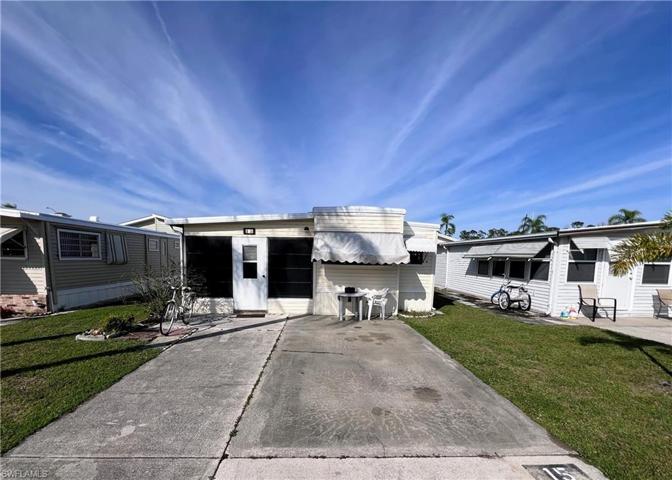 15  Fountain View  BLVD, North Fort Myers, FL 33903