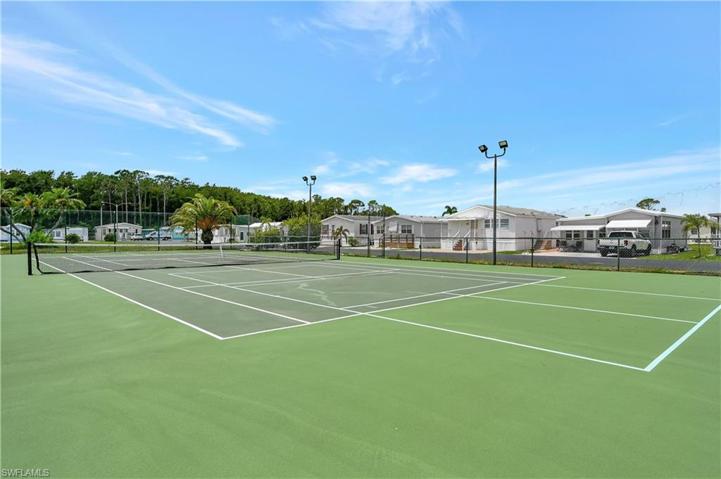 15  Fountain View  BLVD, North Fort Myers, FL 33903