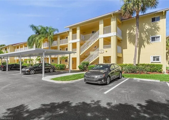 8271 Key Royal Cir 932, Naples, Florida 34119