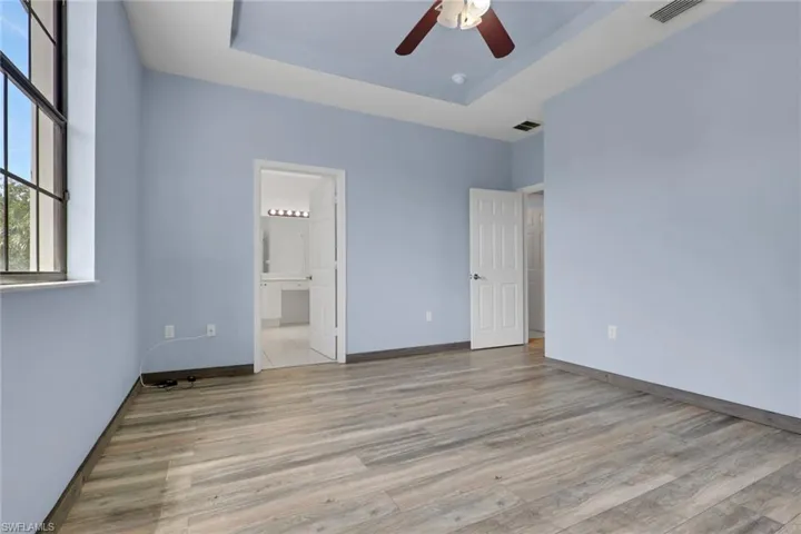15454 Summit Place Cir 125, Naples, Florida 34119