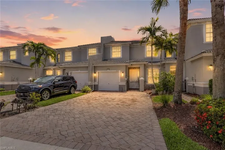 15454 Summit Place Cir 125, Naples, Florida 34119