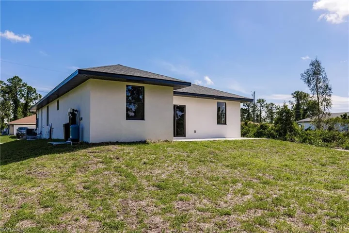 2519  56th W ST, Lehigh Acres, FL 33971