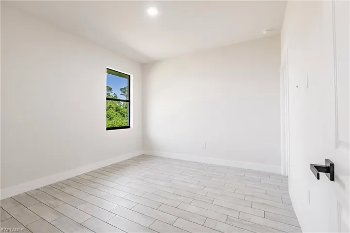 2519  56th W ST, Lehigh Acres, FL 33971