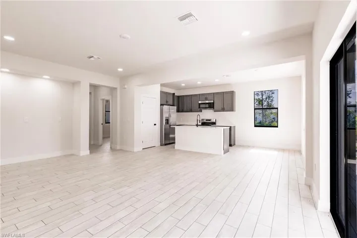2519  56th W ST, Lehigh Acres, FL 33971