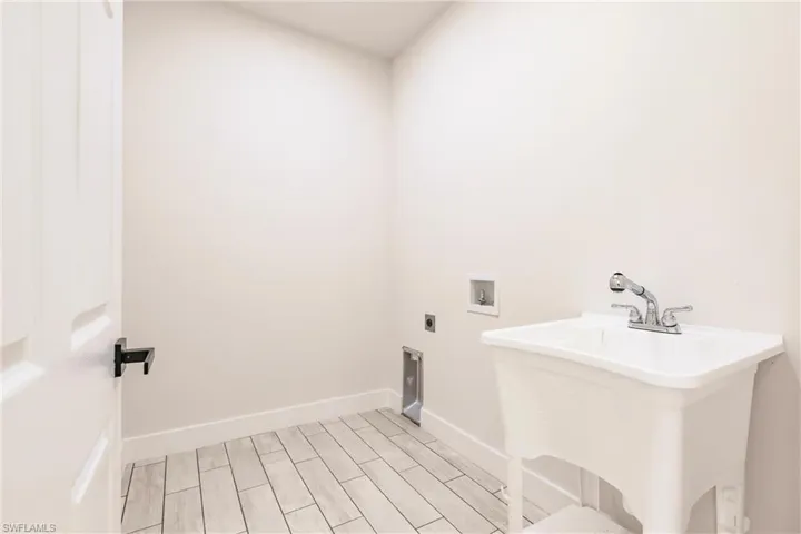 2519  56th W ST, Lehigh Acres, FL 33971