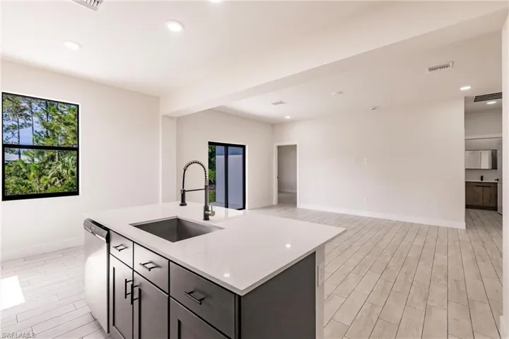 2519  56th W ST, Lehigh Acres, FL 33971