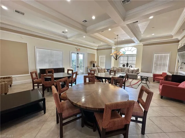 Community dining/meeting room