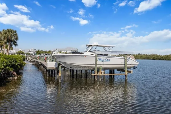 Mariners Cove Dock