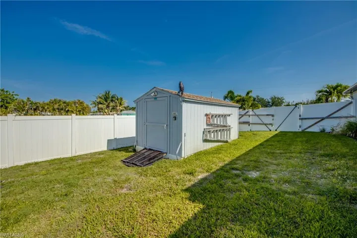 1812 Sw 10th Ter, Cape Coral, Florida 33991