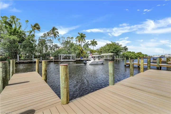 1390 Chesapeake Ave 1390, Naples, Florida 34102