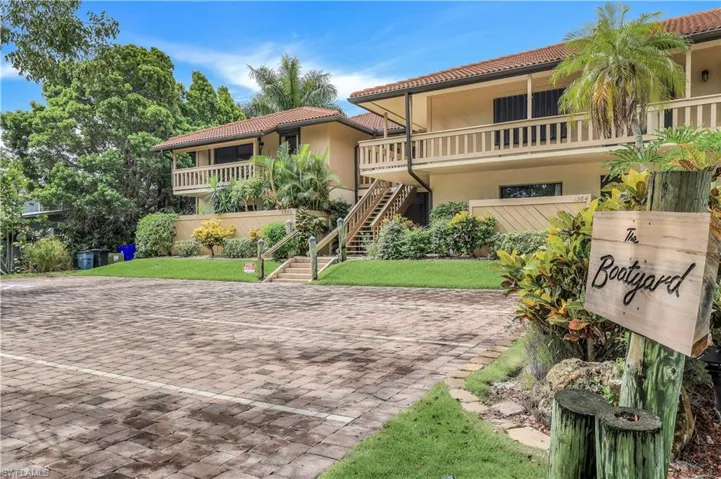 1390 Chesapeake Ave 1390, Naples, Florida 34102