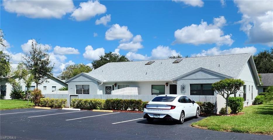 4733 Blackberry Dr