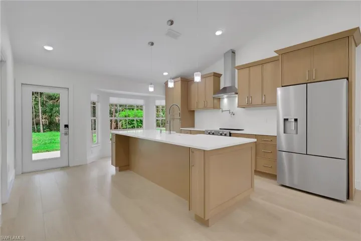 620 22nd Ave Nw, Naples, Florida 34120