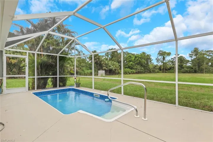620 22nd Ave Nw, Naples, Florida 34120