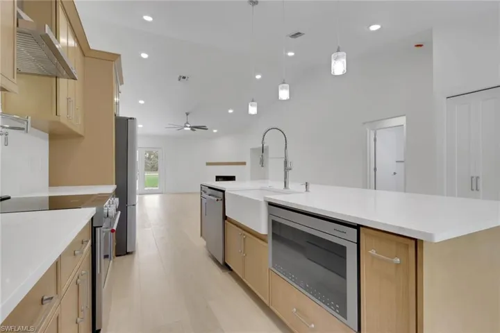 620 22nd Ave Nw, Naples, Florida 34120
