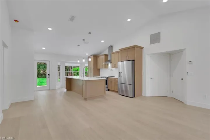620 22nd Ave Nw, Naples, Florida 34120