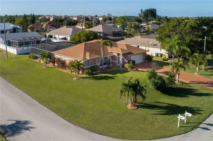 3832 Sw 20th Ave, Cape Coral, Florida 33914