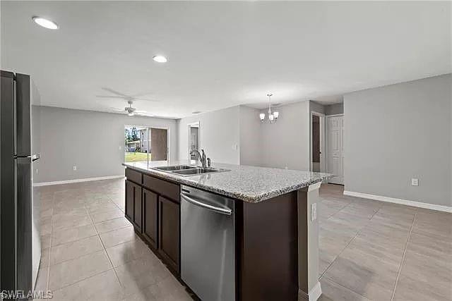 1402/1404  Trafalgar  PKWY, CAPE CORAL, FL 33991