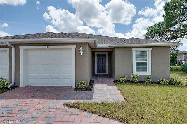 1402/1404  Trafalgar  PKWY, CAPE CORAL, FL 33991