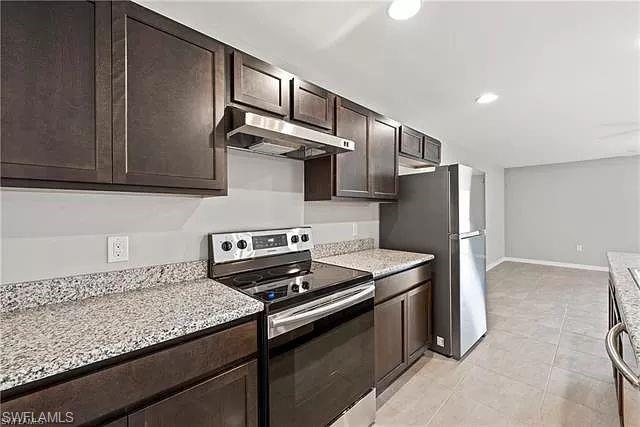 1402/1404  Trafalgar  PKWY, CAPE CORAL, FL 33991