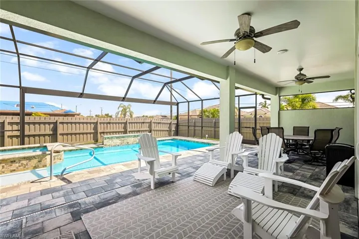 Lanai & Pool