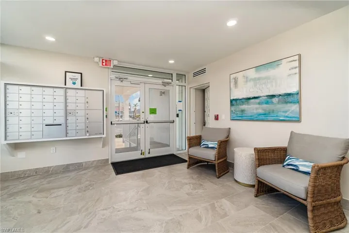 Lobby with recessed lighting