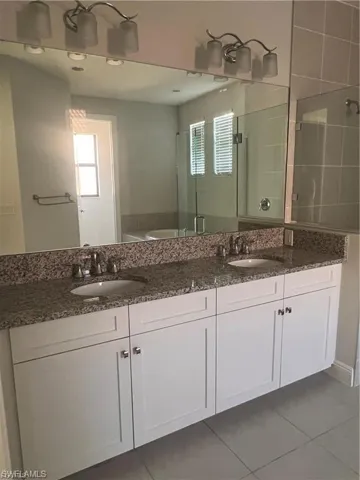 305 NE 19th  PL, Cape Coral, FL 33909