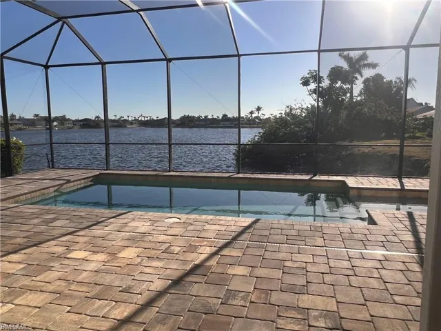 305 NE 19th  PL, Cape Coral, FL 33909