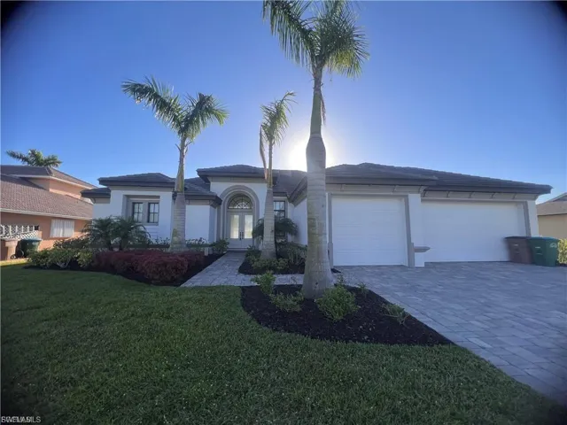 305 NE 19th  PL, Cape Coral, FL 33909