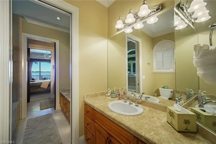232 Bayshore Dr, Cape Coral, Florida 33904
