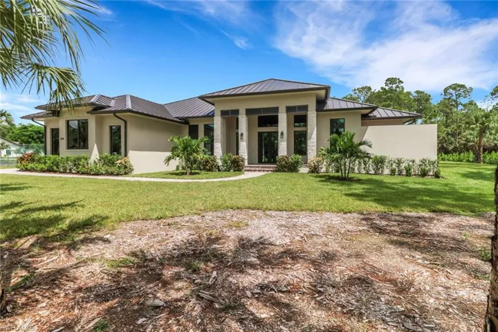 524 13th St Sw, Naples, Florida 34117