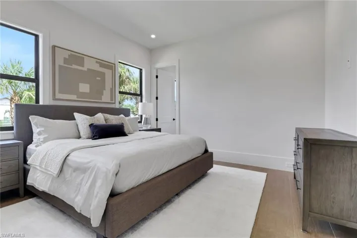 524 13th St Sw, Naples, Florida 34117