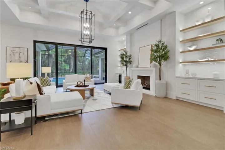 524 13th St Sw, Naples, Florida 34117