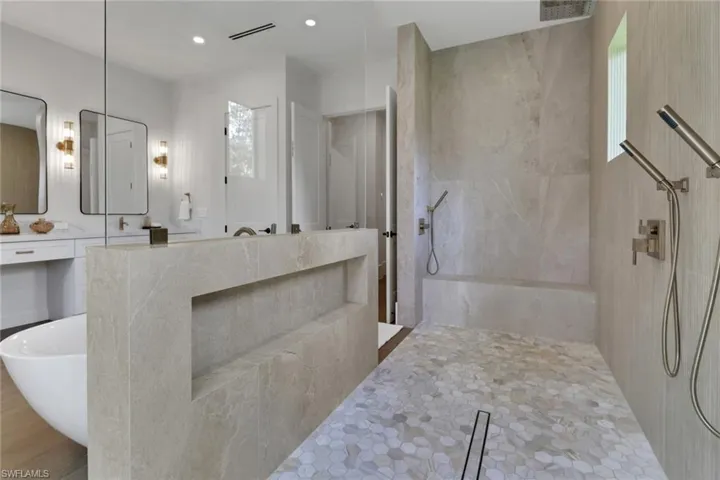 524 13th St Sw, Naples, Florida 34117