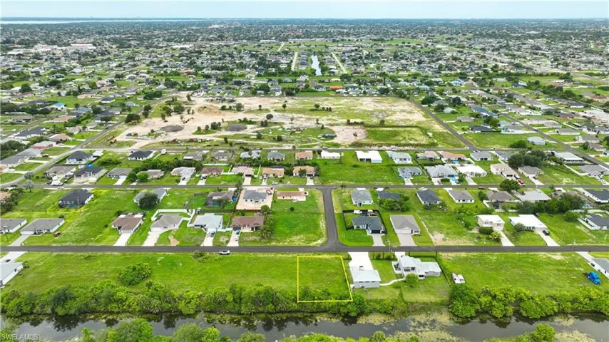1025 Ne 15th Ter, Cape Coral, Florida 33909