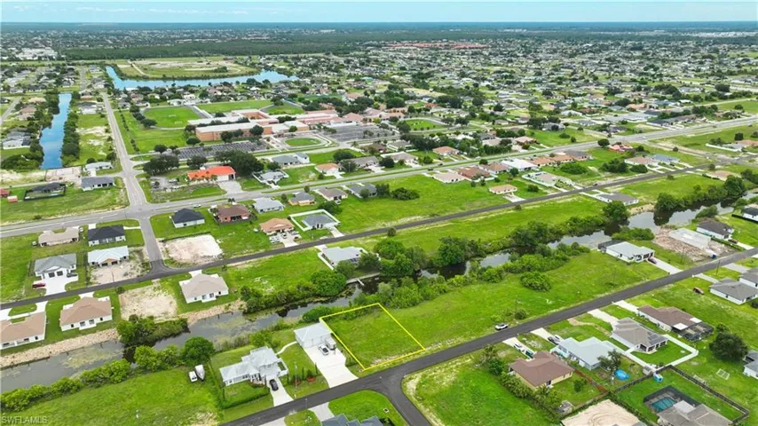 1025 Ne 15th Ter, Cape Coral, Florida 33909
