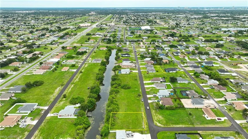 1025 Ne 15th Ter, Cape Coral, Florida 33909