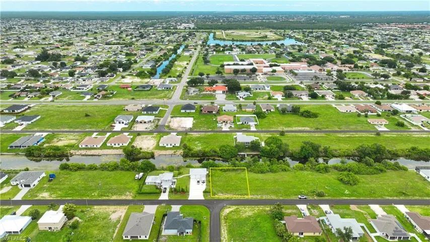 1025 Ne 15th Ter, Cape Coral, Florida 33909