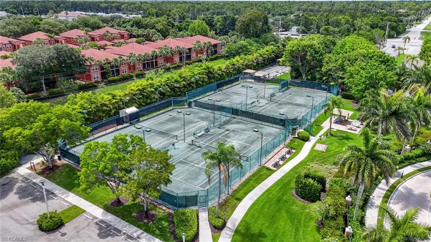 6528 Huntington Lakes Cir 202, Naples, Florida 34119