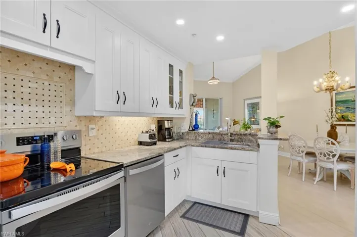 6528 Huntington Lakes Cir 202, Naples, Florida 34119