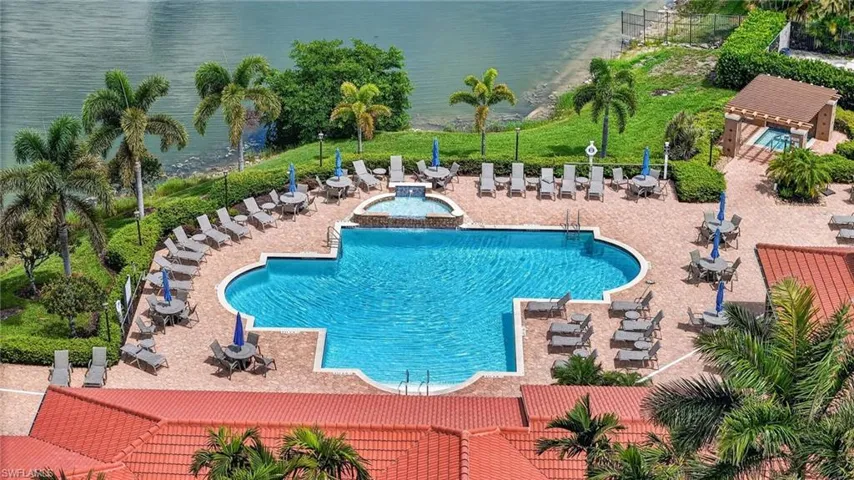 6528 Huntington Lakes Cir 202, Naples, Florida 34119