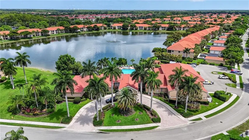 6528 Huntington Lakes Cir 202, Naples, Florida 34119