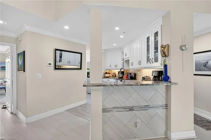 6528 Huntington Lakes Cir 202, Naples, Florida 34119