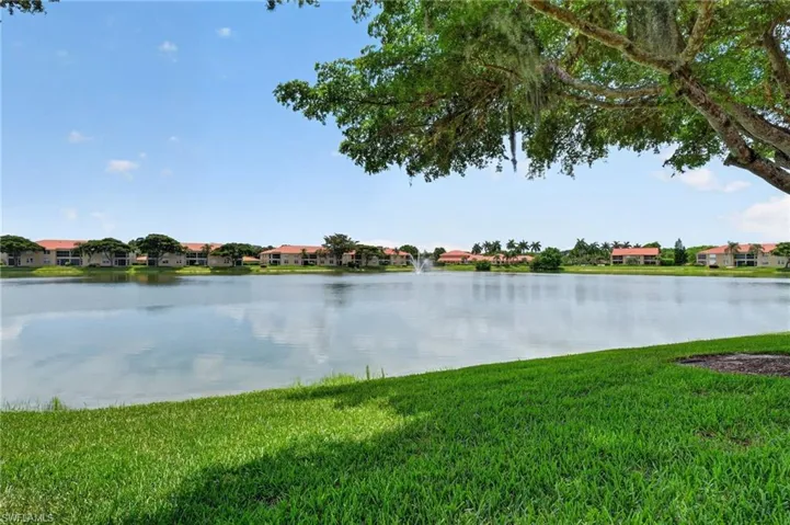 6528 Huntington Lakes Cir 202, Naples, Florida 34119