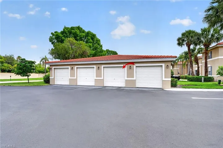 6528 Huntington Lakes Cir 202, Naples, Florida 34119